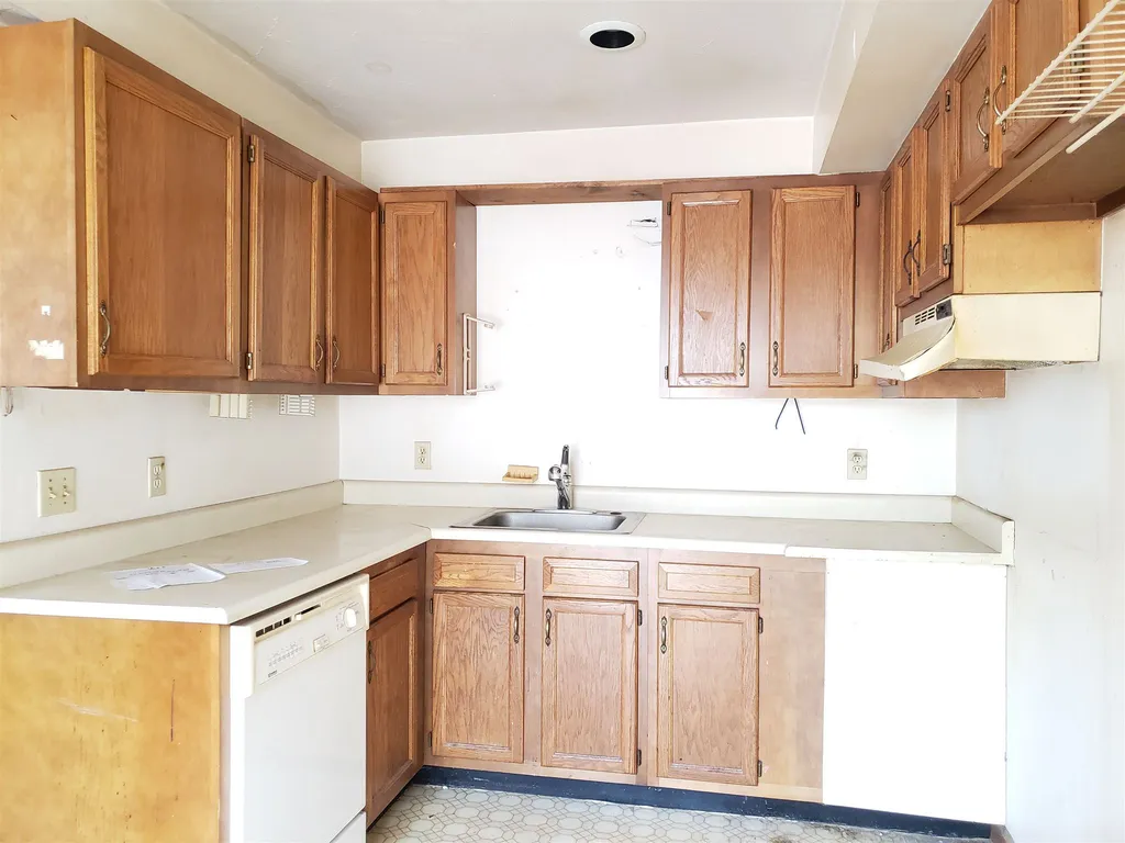 136 Hackett Hill Road Hooksett NH 03106