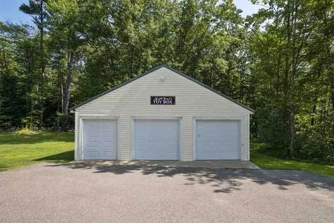 14 Carol Drive Tilton NH 03276