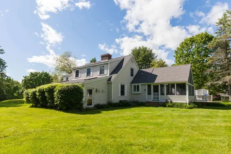 2 Spruce Meadow Drive North Hampton NH 03862
