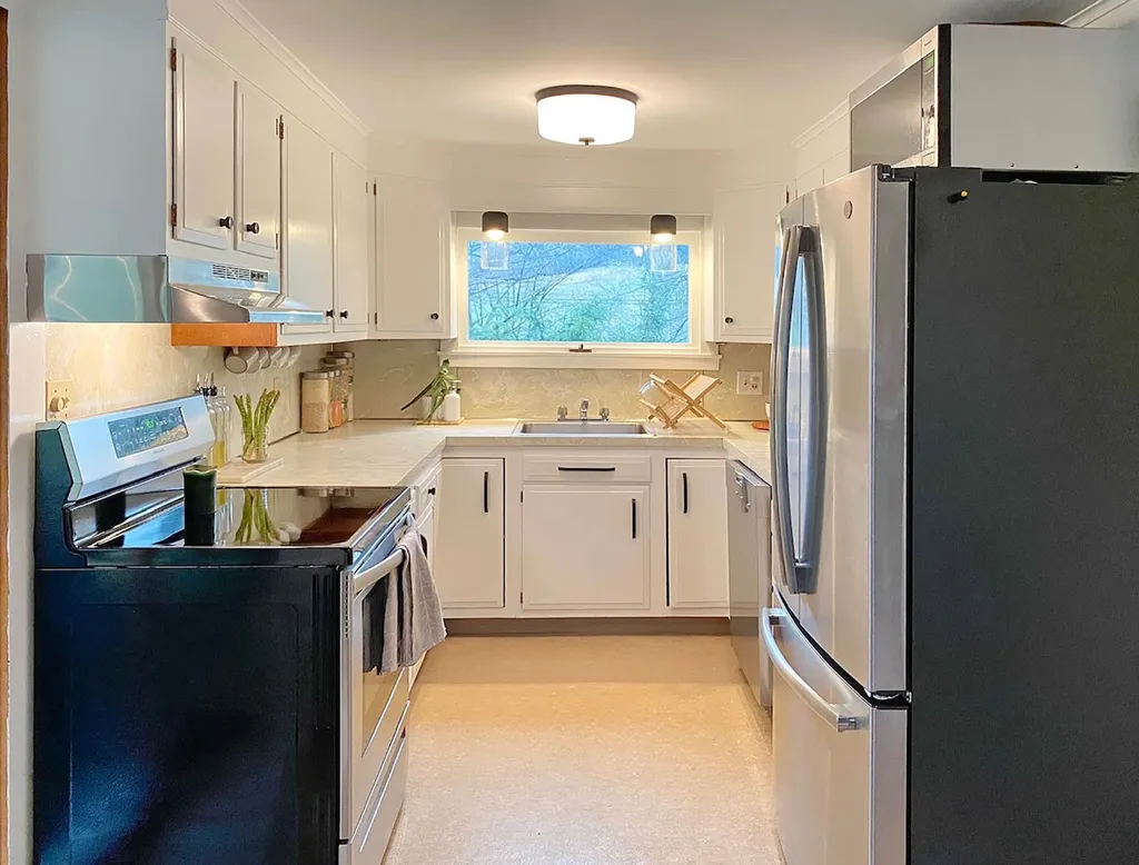 34 New England Drive Brattleboro VT 05301