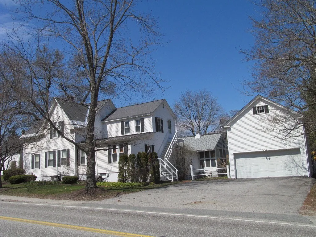 24 Henry Street Claremont NH 03743