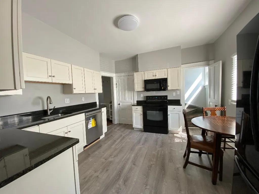 75 Brookes Avenue Burlington VT 05401
