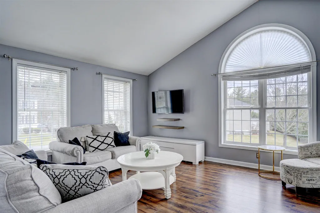 560 Megan Drive Manchester NH 03109