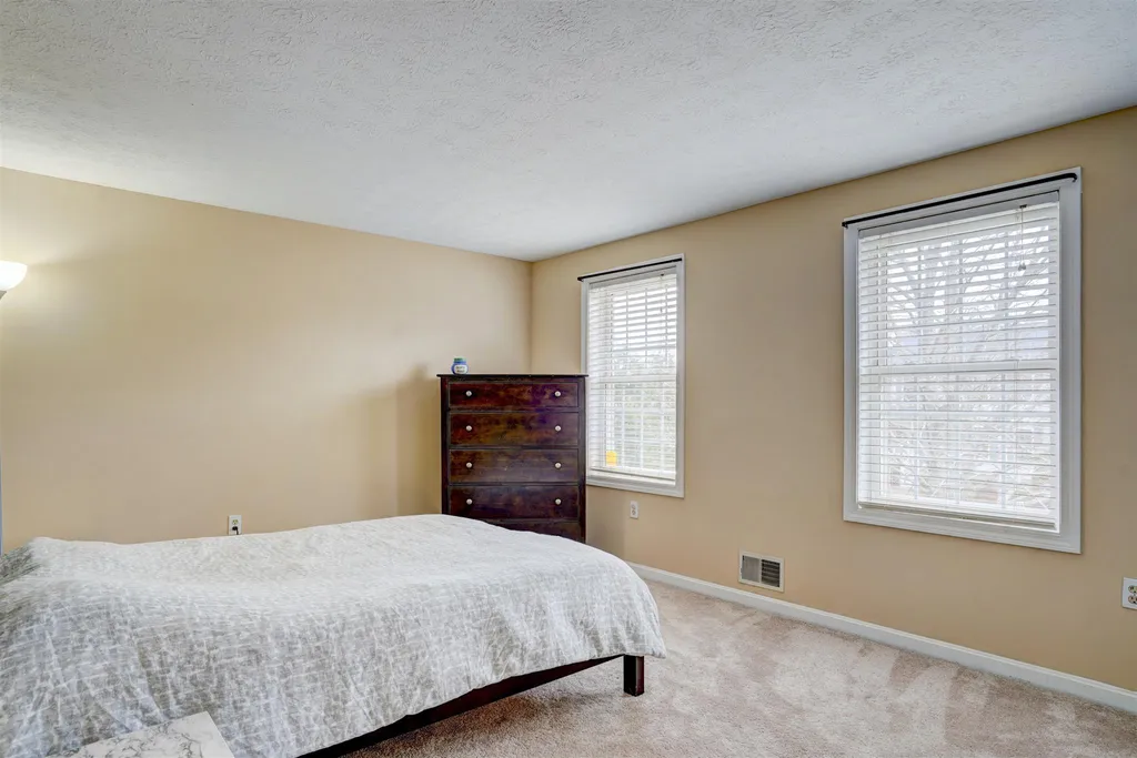 560 Megan Drive Manchester NH 03109