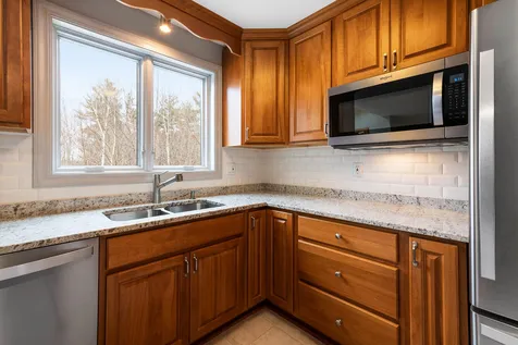 6 Twin Oaks Drive Mont Vernon NH 03057