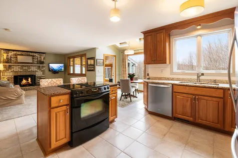 6 Twin Oaks Drive Mont Vernon NH 03057