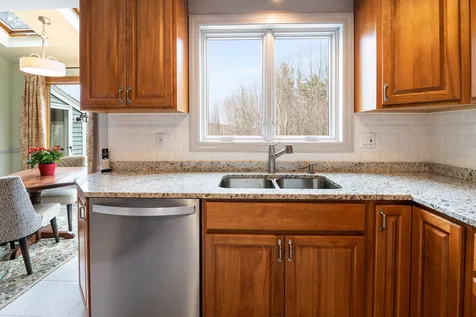 6 Twin Oaks Drive Mont Vernon NH 03057