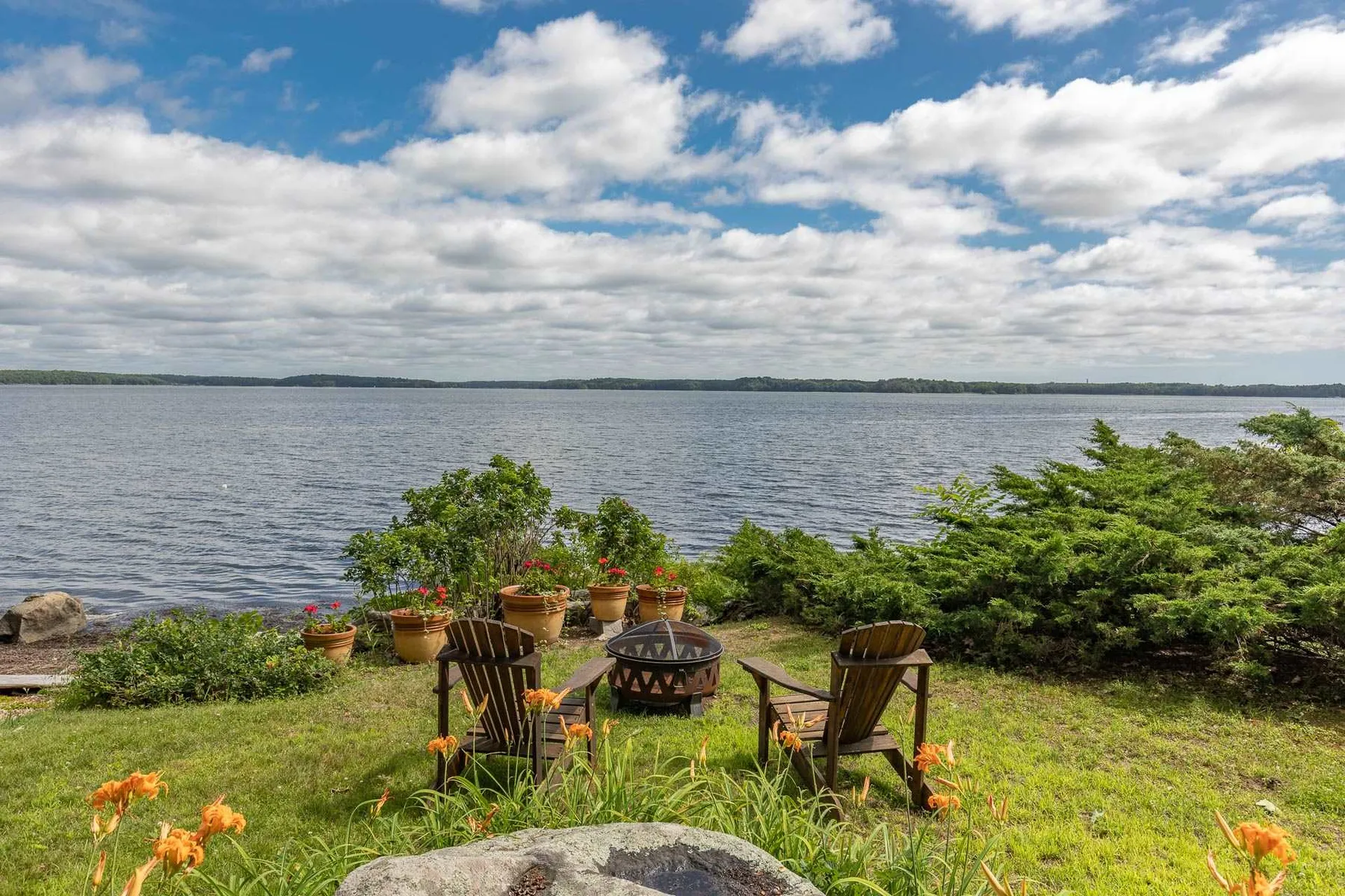 16 Birch Point Greenland NH 03840