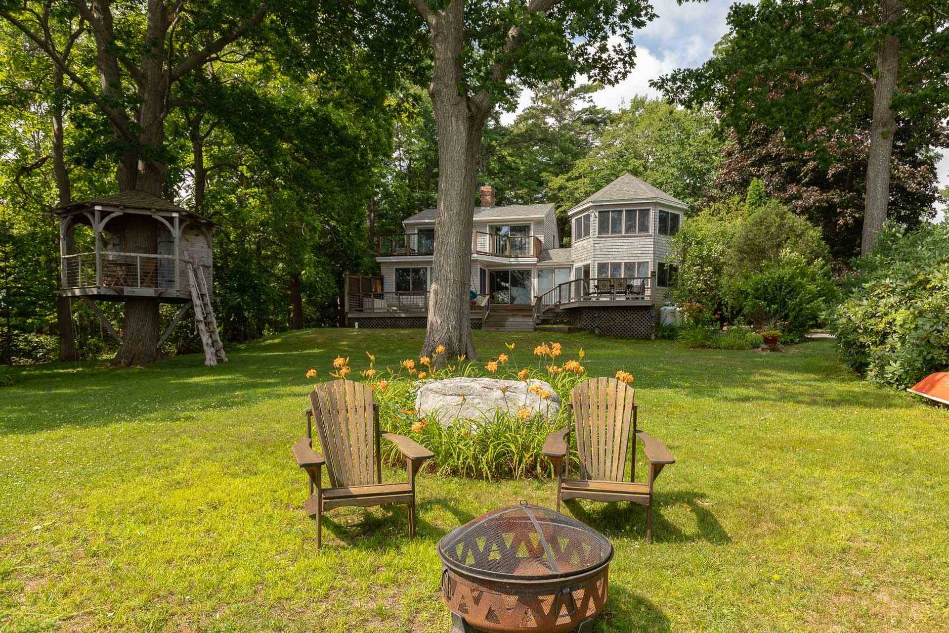 16 Birch Point Greenland NH 03840