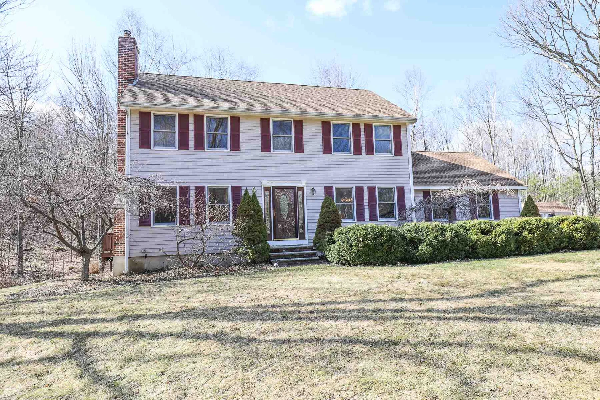 8 Ridgeview Lane New Boston NH 03070