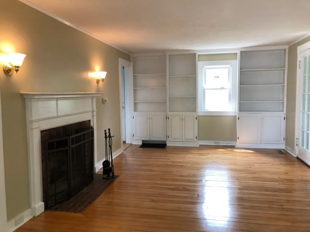 31 Chester Street Nashua NH 03064