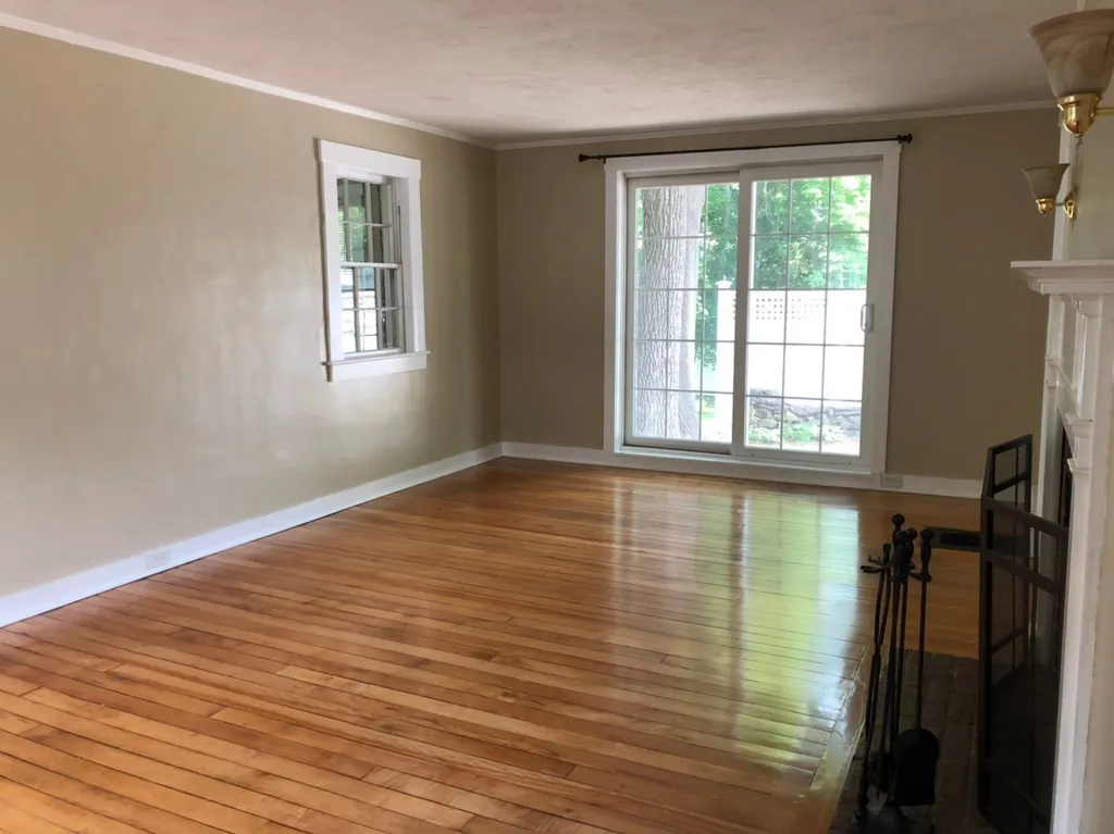 31 Chester Street Nashua NH 03064
