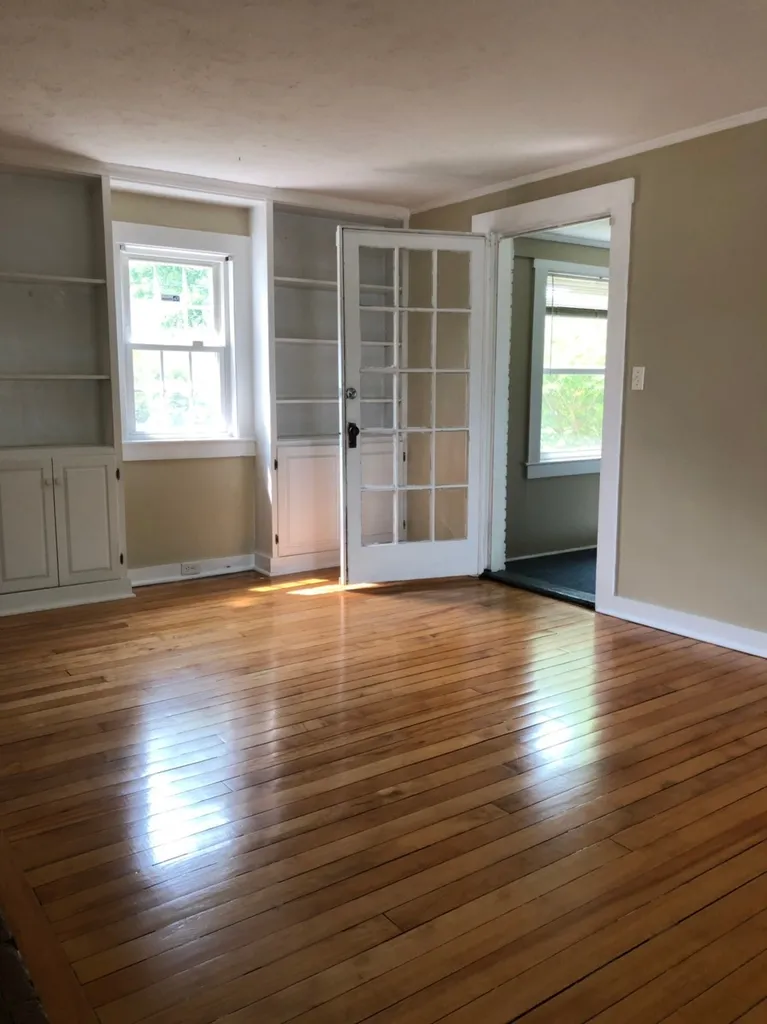 31 Chester Street Nashua NH 03064