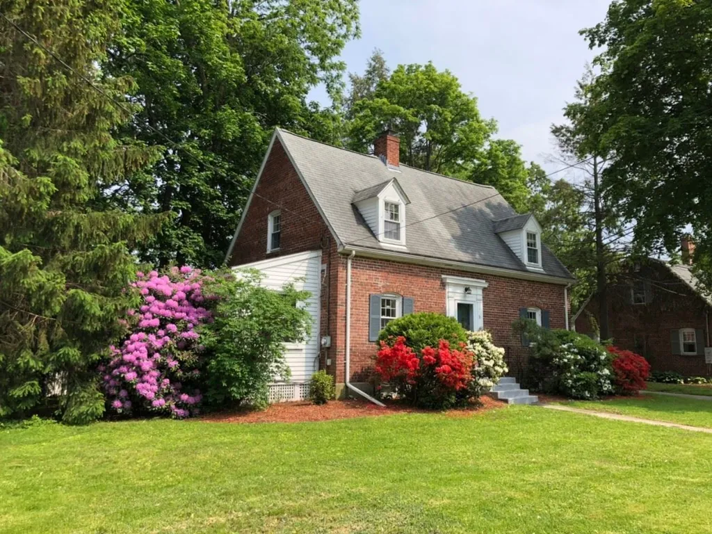 31 Chester Street Nashua NH 03064