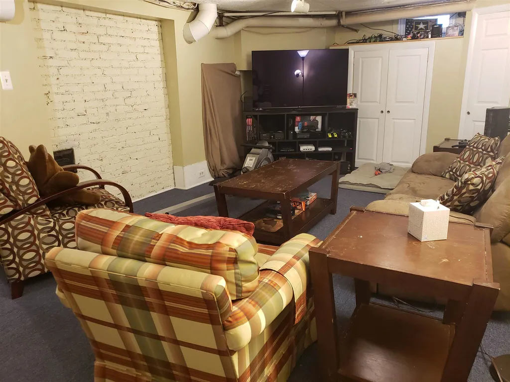31 Chester Street Nashua NH 03064