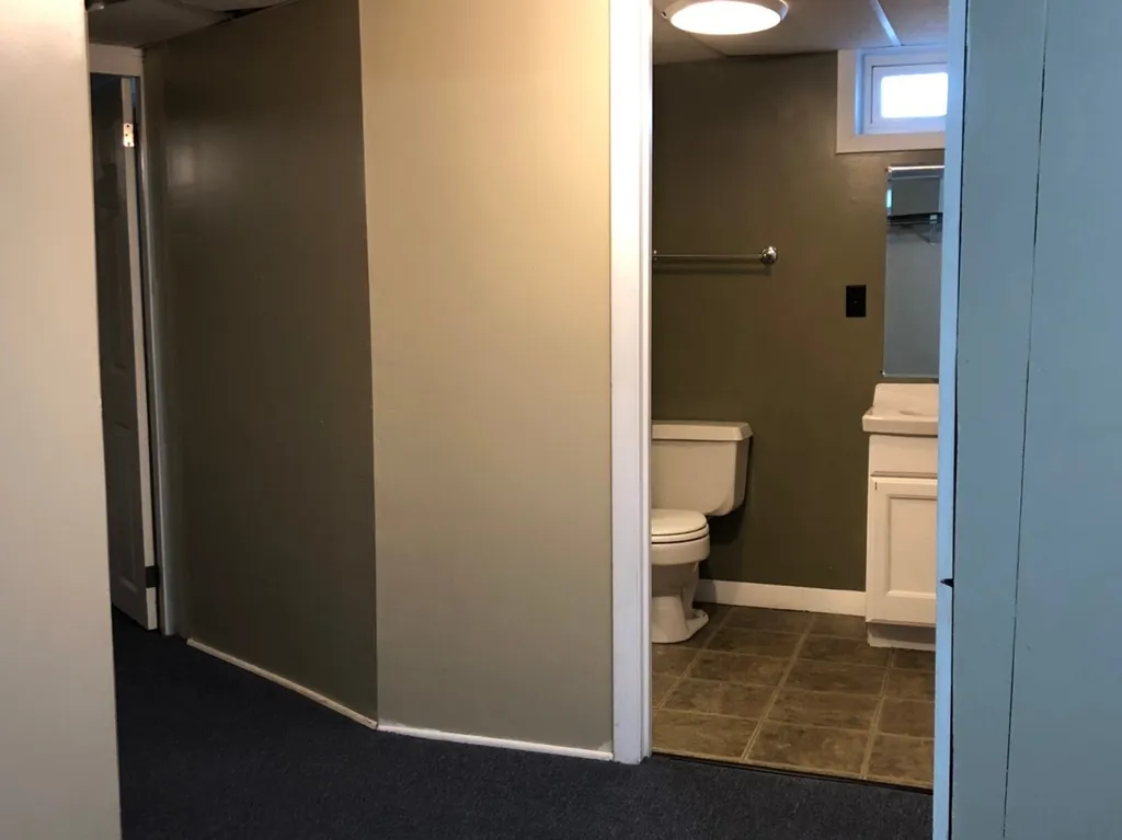 31 Chester Street Nashua NH 03064
