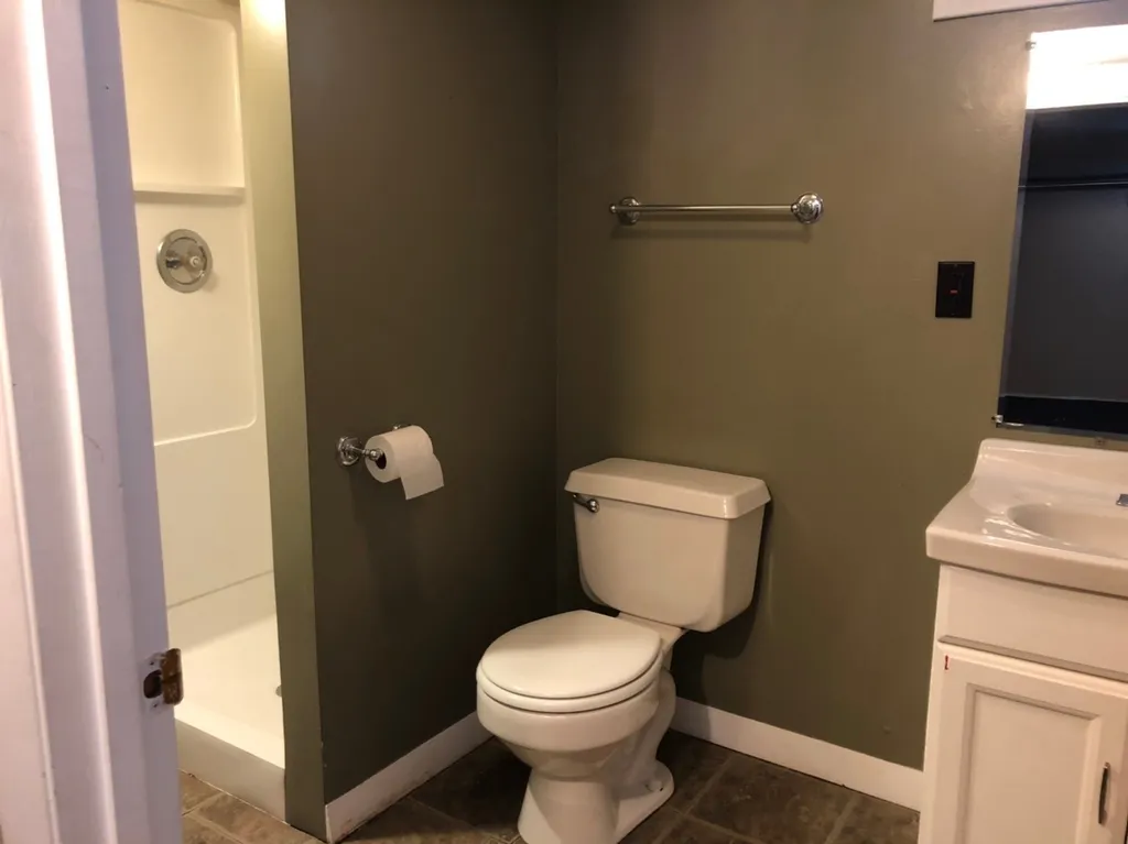31 Chester Street Nashua NH 03064