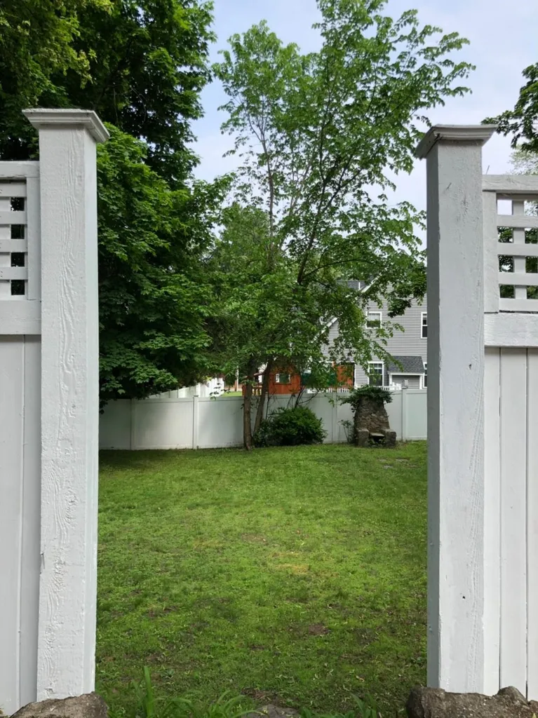 31 Chester Street Nashua NH 03064