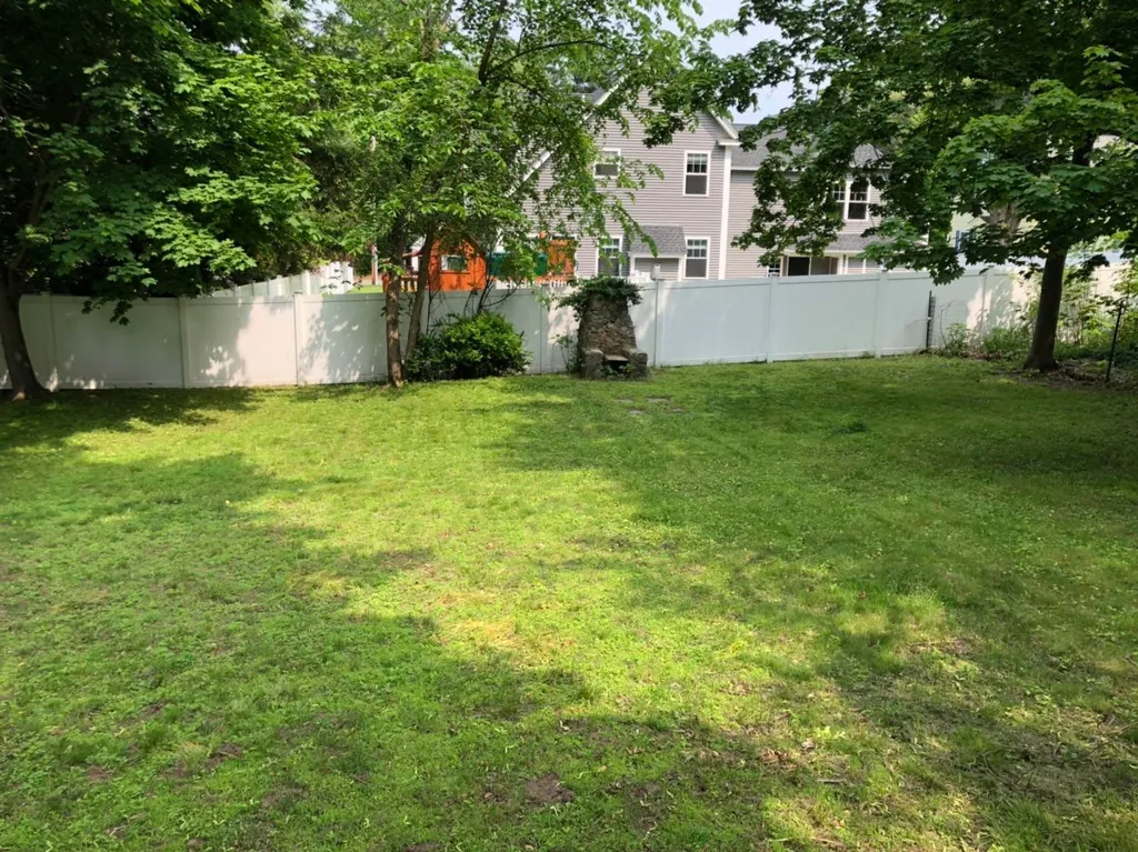 31 Chester Street Nashua NH 03064