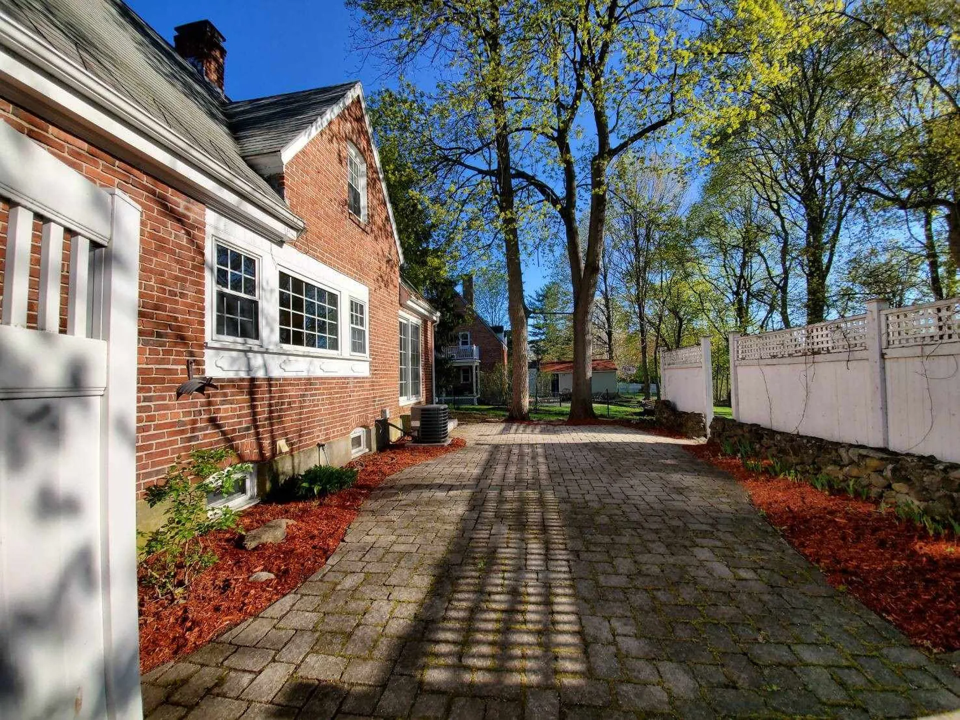 31 Chester Street Nashua NH 03064