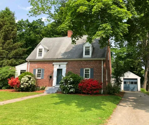 31 Chester Street Nashua NH 03064