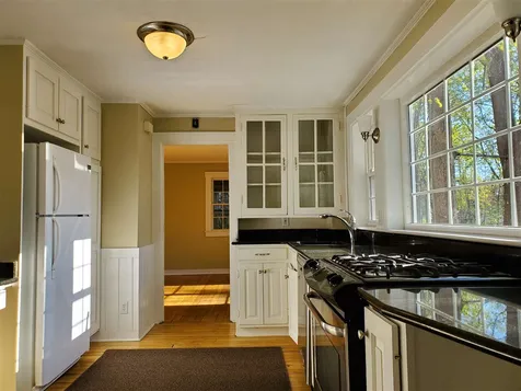 31 Chester Street Nashua NH 03064