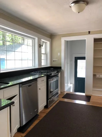 31 Chester Street Nashua NH 03064