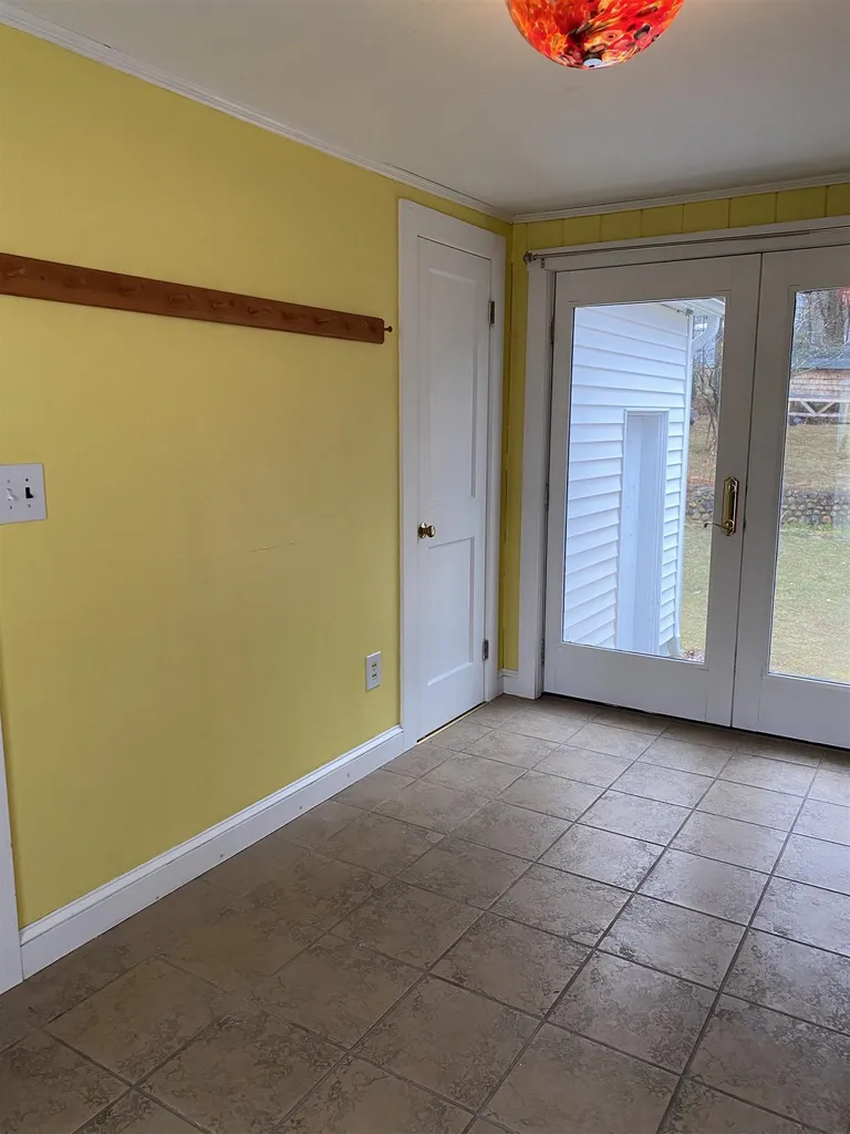 27 Glenwood Avenue Dover NH 03820