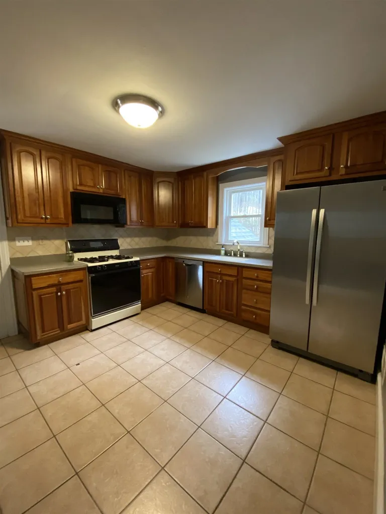 27 Glenwood Avenue Dover NH 03820