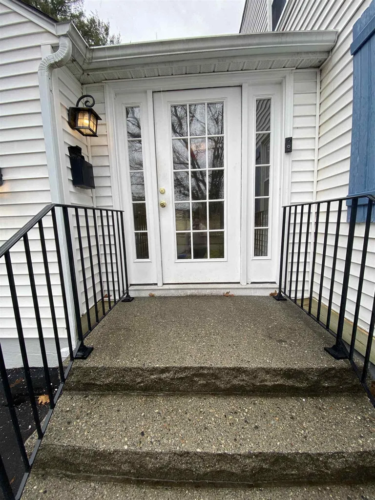 27 Glenwood Avenue Dover NH 03820