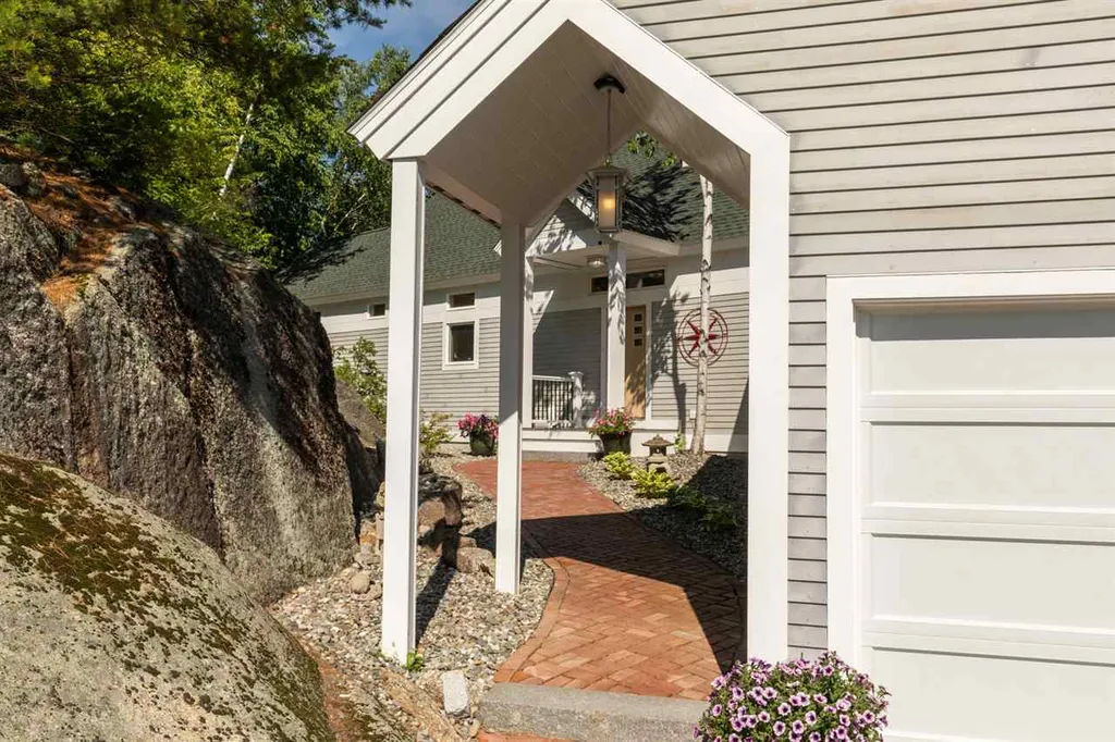 25 South Watch Road Meredith NH 03253