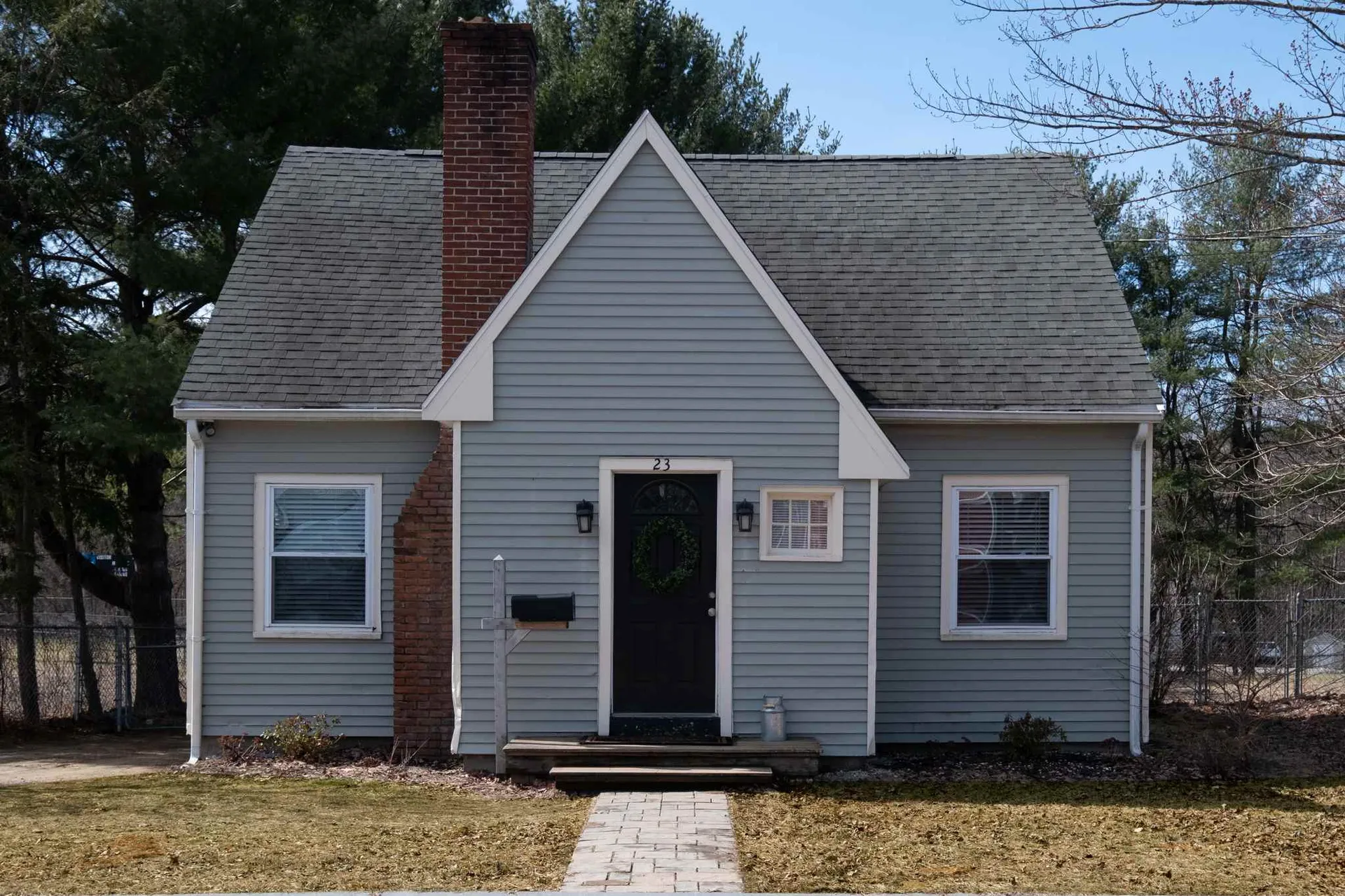 23 West Street Laconia NH 03246