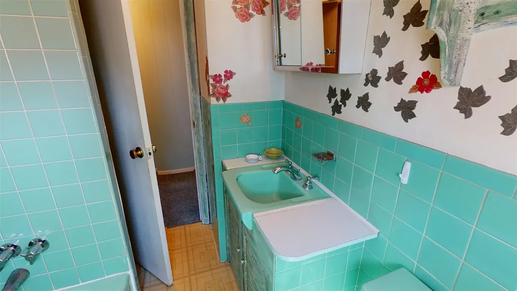 14 Tower Drive Hampton NH 03842