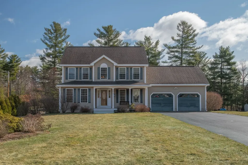 2 Perry Court Litchfield NH 03052