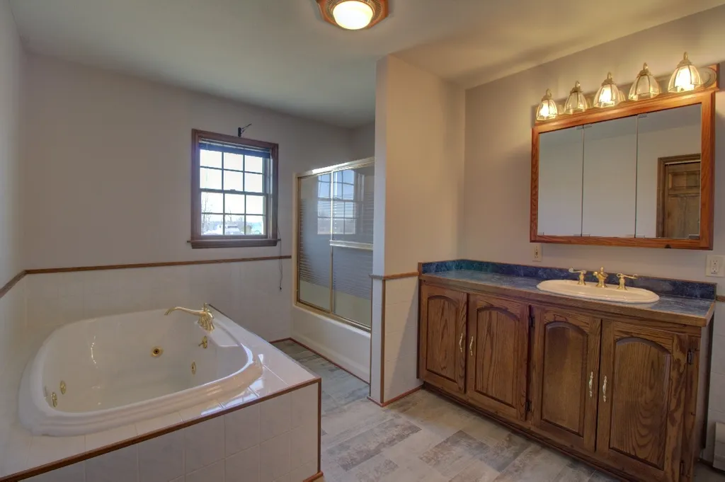 2993 West Shore Road Alburgh VT 05440