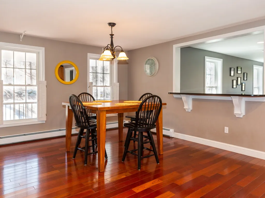 18 Hilliard Road Kensington NH 03833