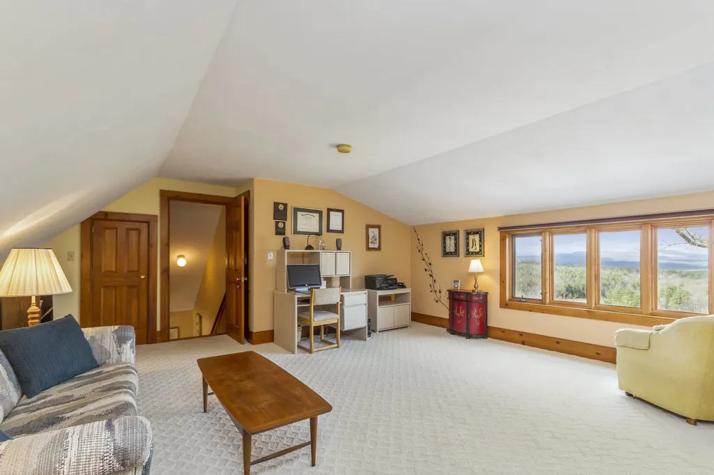 65 Ridgeview Lane New Boston NH 03070