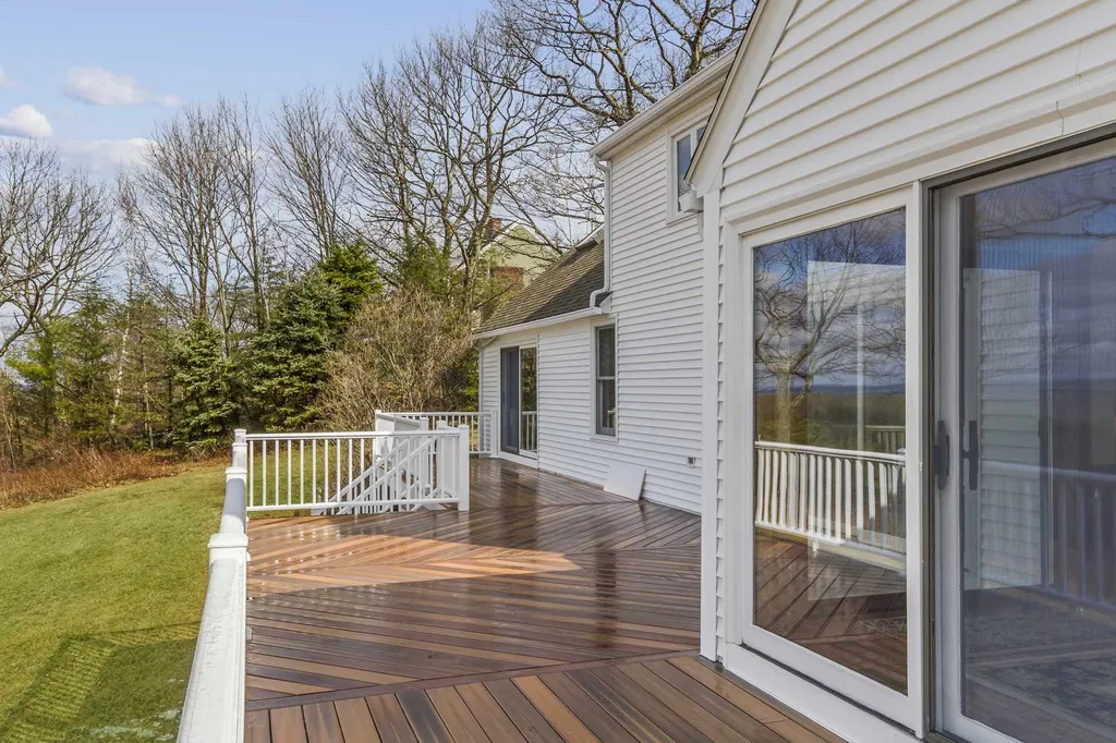65 Ridgeview Lane New Boston NH 03070