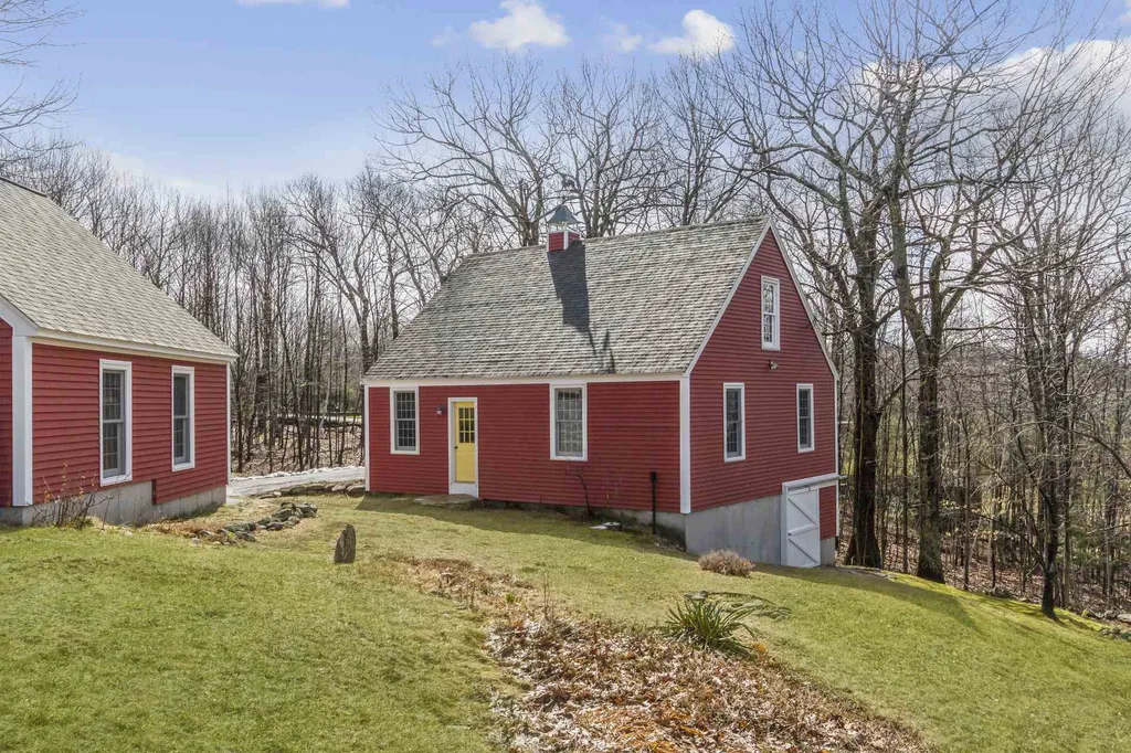 65 Ridgeview Lane New Boston NH 03070