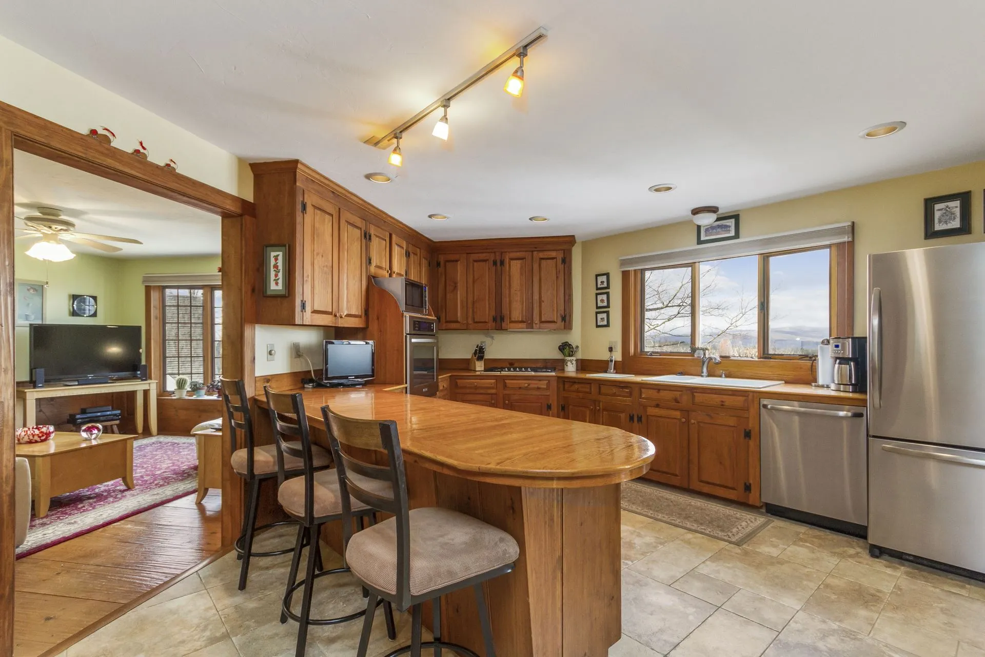 65 Ridgeview Lane New Boston NH 03070