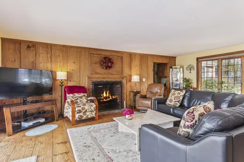 65 Ridgeview Lane New Boston NH 03070