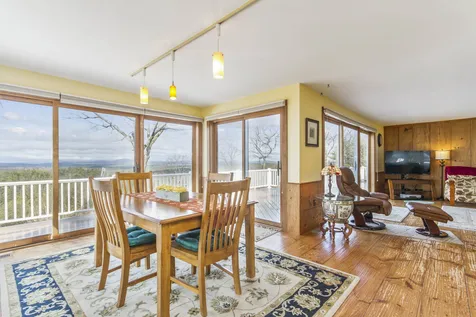 65 Ridgeview Lane New Boston NH 03070