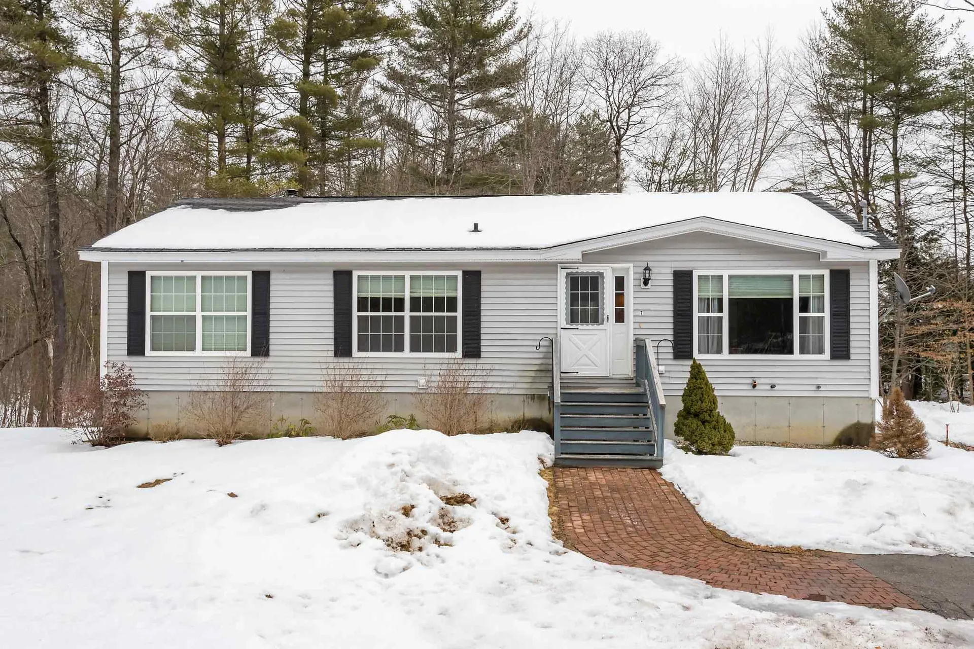 7 Durham Lane Rochester NH 03839