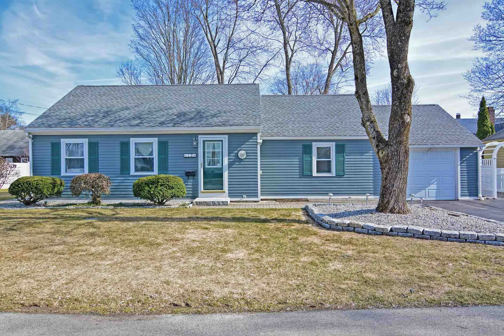 12 Essex Street Nashua NH 03064