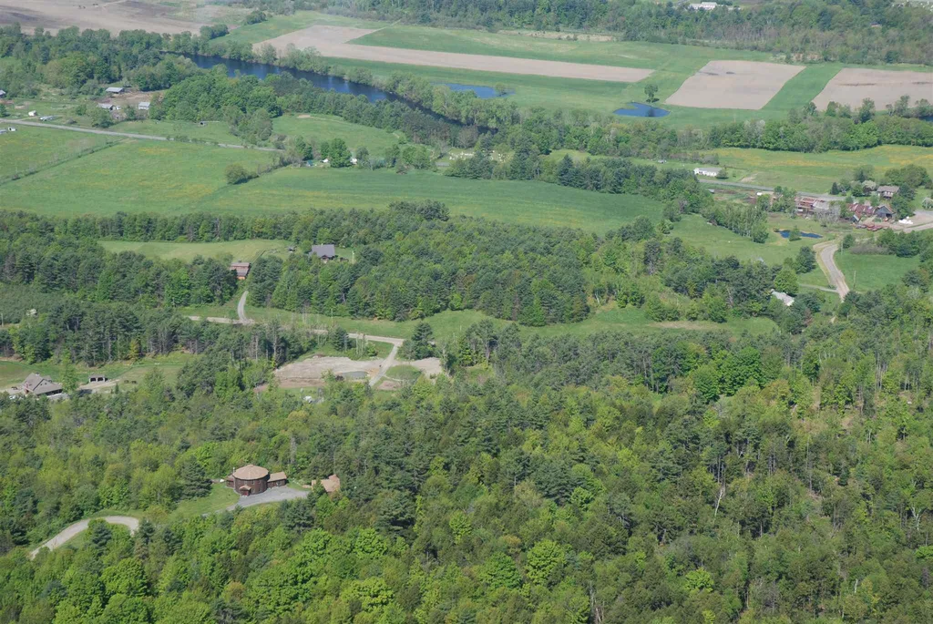 96 Rivervale Road Piermont NH 03779