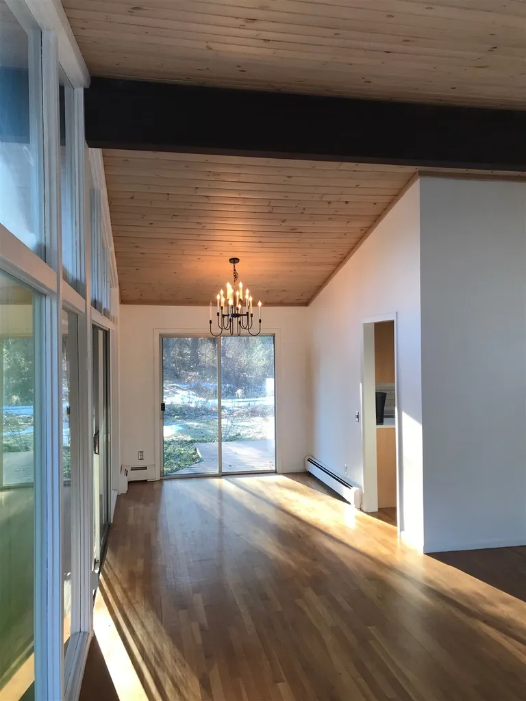 21 Riverview Road Durham NH 03824