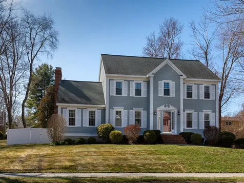 10 Alexander Drive Hampton NH 03842