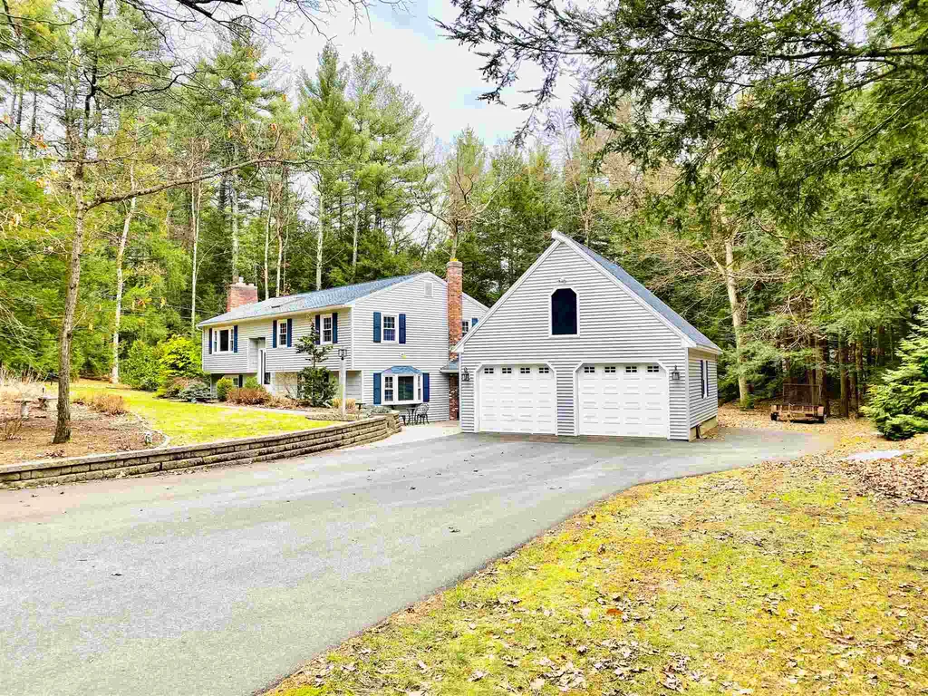 38 Garden Drive Litchfield NH 03052-1047