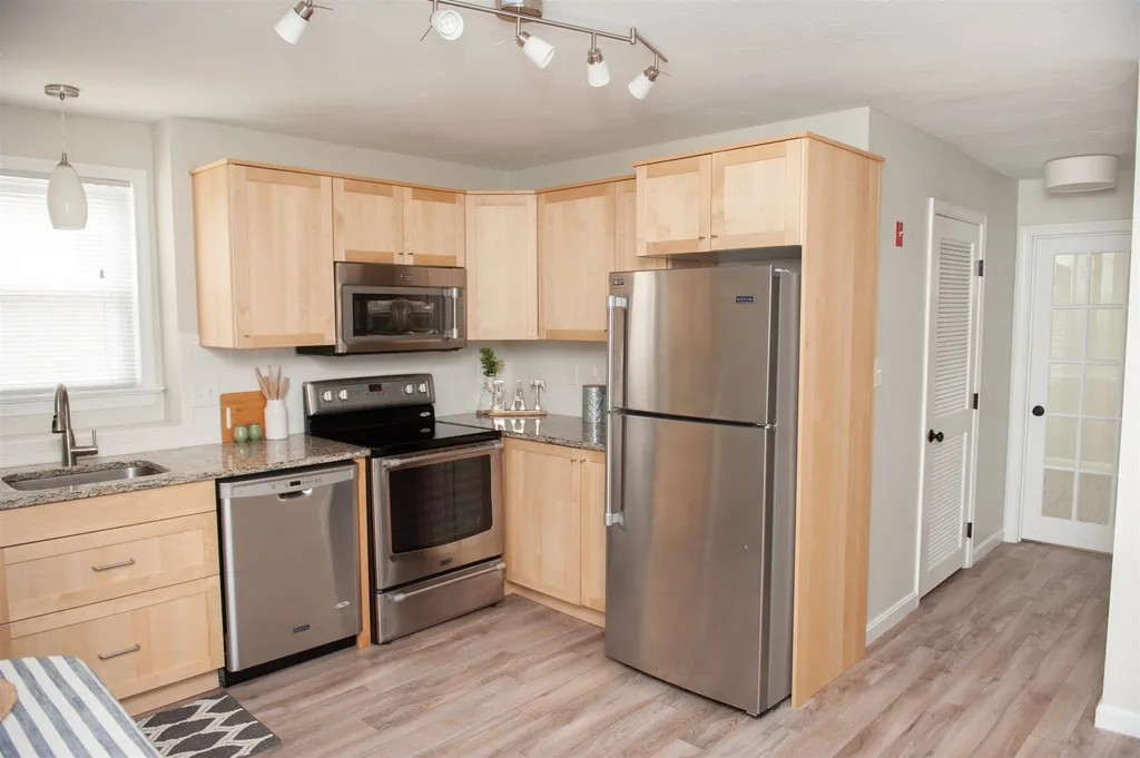 205 Circle Road Manchester NH 03103