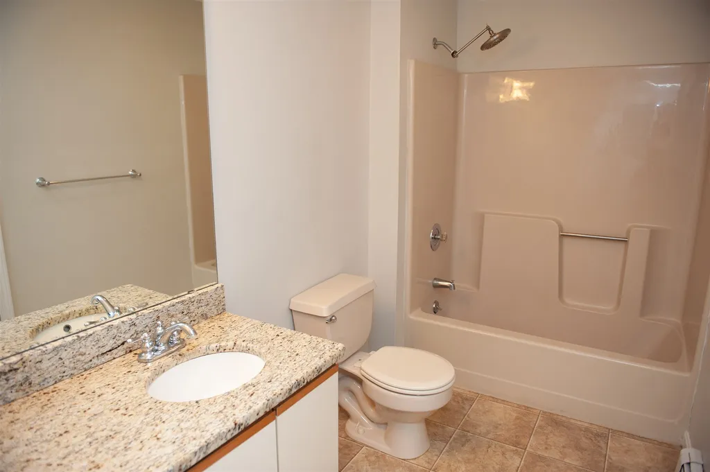 205 Circle Road Manchester NH 03103